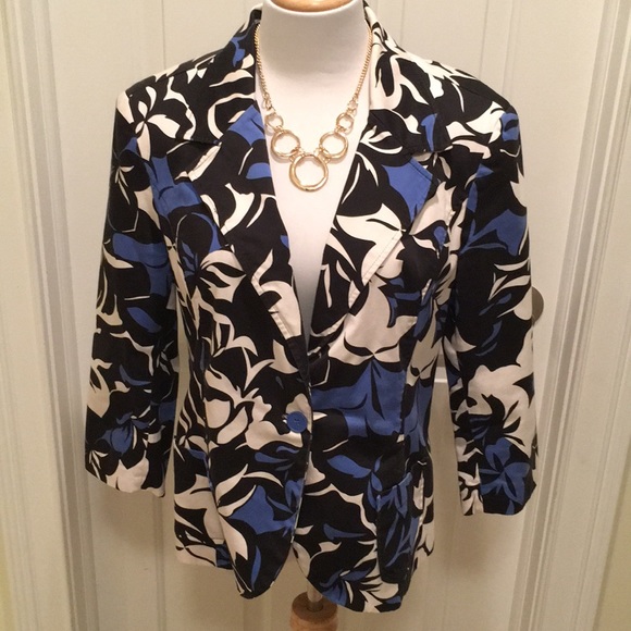 Harve Benard Jackets & Blazers - Cotton 3/4 Sleeved Tropical Print Blazer